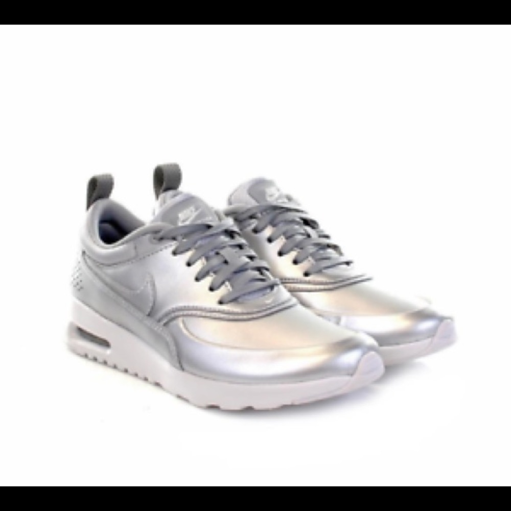 ‼️SOLD‼️⭐️WOMENS NIKE AIRMAX ALTHEA PLATINUM⭐️